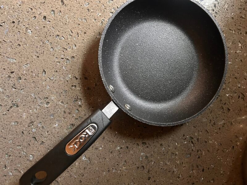 Compact Frying Pan for Solo Living/手のひらフライパン
